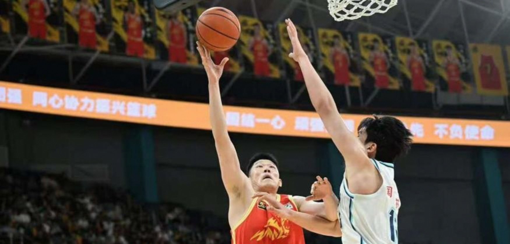 英雄联盟s15-包含风云突变！广厦男篮赛前篮板制胜；NBA常规赛版图或变；底气十足；纪律约束更严格的词条
